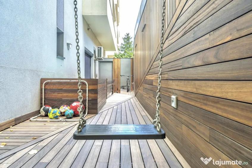 Apartament cu 4 camere decomandat în Dacia