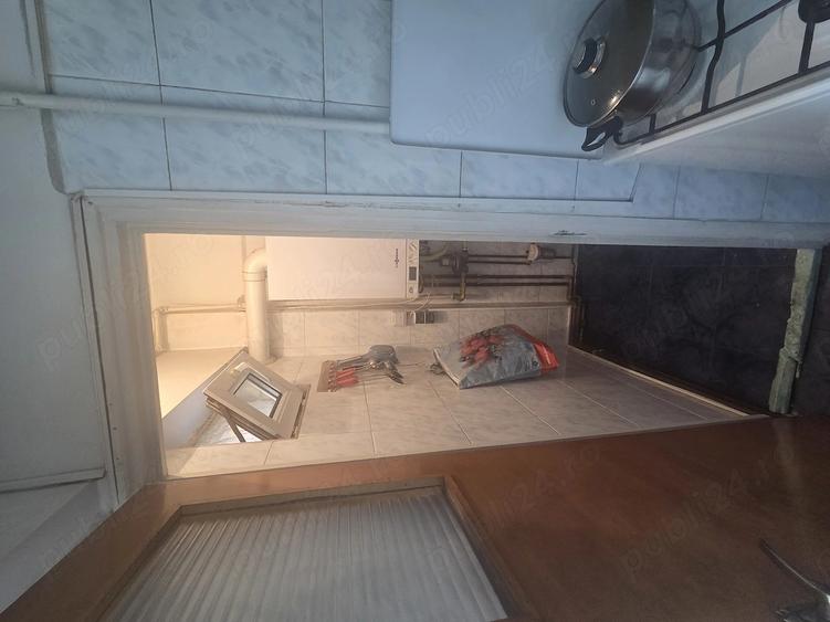 Apartament cu 3 camere decomandat în Noua