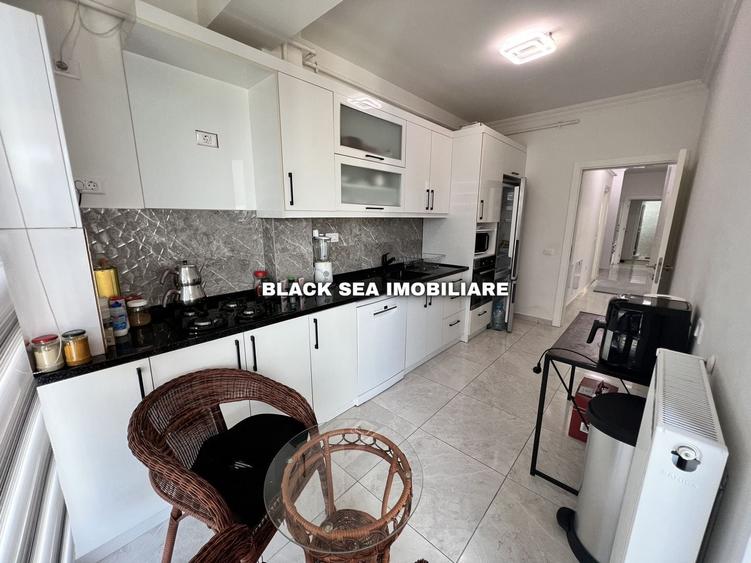 Apartament cu 4 camere decomandat, mobilat în Energia