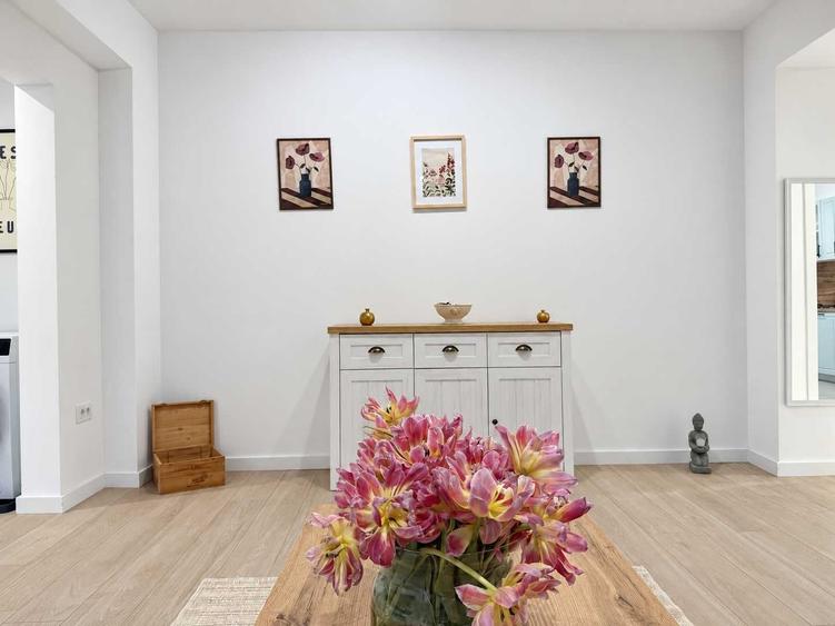 Apartament cu 2 camere decomandat în Central