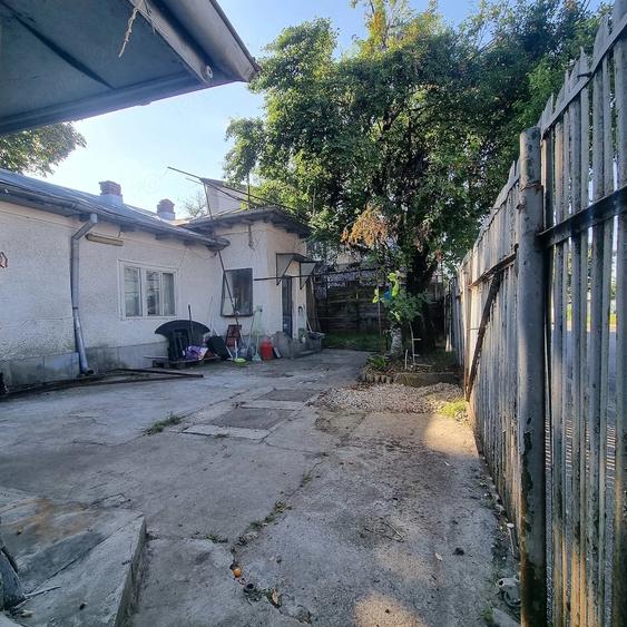Casă cu Teren 176 Mp în Eroilor