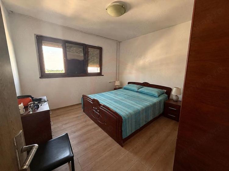 Apartament cu 2 camere decomandat în Micro 21