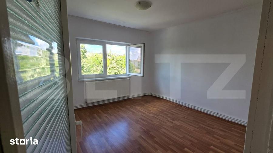 Apartament cu 3 camere decomandat în Micro 17