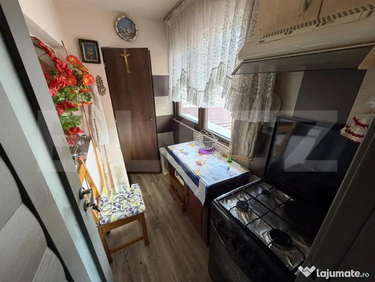 Apartament cu 2 camere decomandat în Abrud-Sat