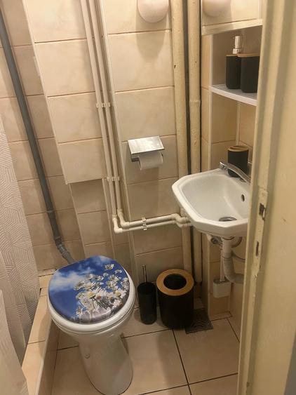 Garsonieră decomandată în Baba Novac