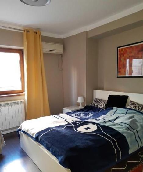 Apartament cu 3 camere semidecomandat, mobilat în Ultracentral
