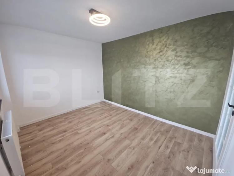 Apartament cu 3 camere semidecomandat în Podu Roș