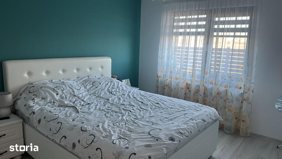 Casă cu 3 camere cu Teren 400 Mp în Bradu