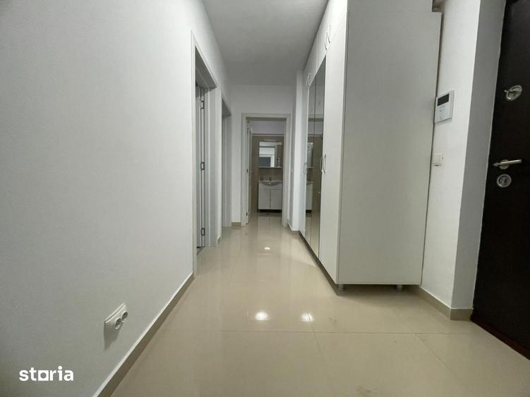 Apartament cu 3 camere decomandat în Rediu