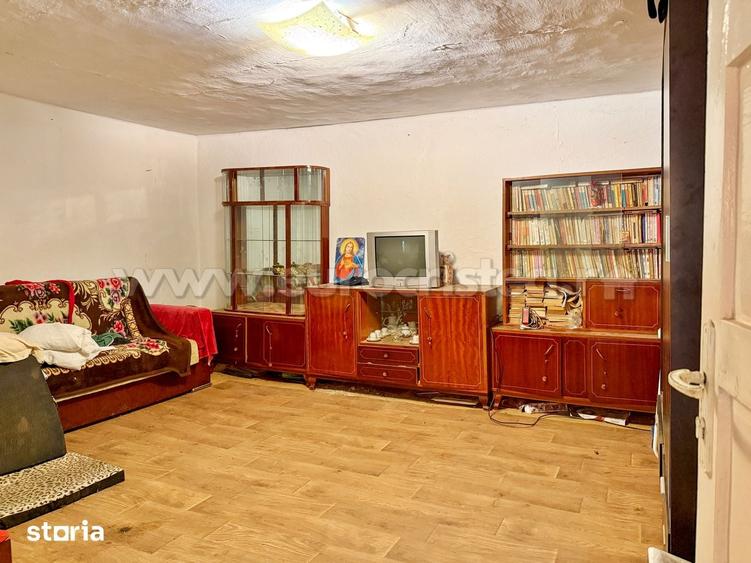 Casă cu 2 camere cu Teren 1759 Mp în Pecineaga
