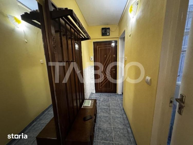 Apartament cu 2 camere nedecomandat în Trei Stejari