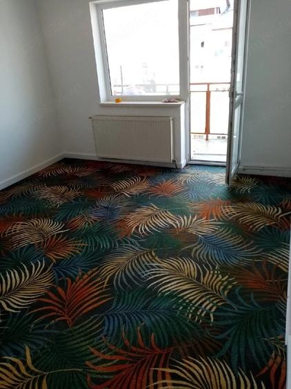 Apartament cu 4 camere decomandat în Cetate