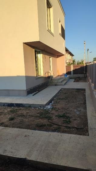 Casă individuală cu 4 camere cu Canalizare în Vidra
