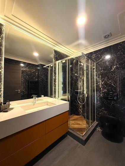 Apartament cu 4 camere, mobilat în Tei