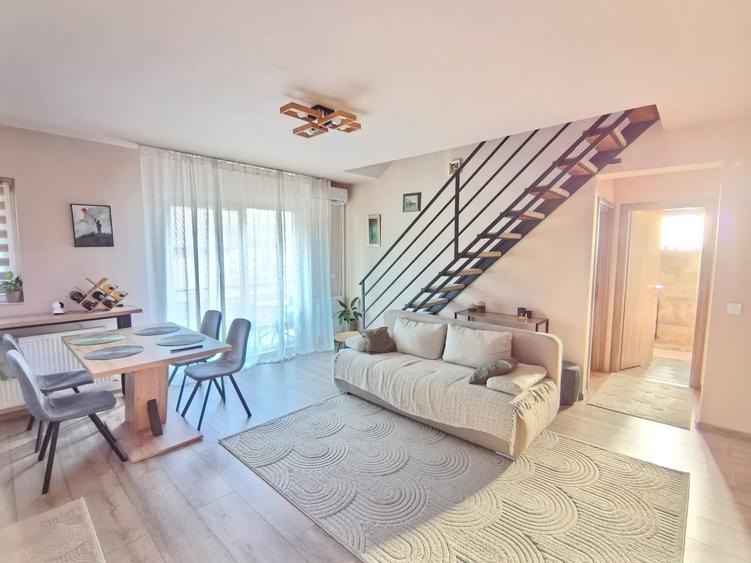 Apartament cu 4 camere decomandat în Florești