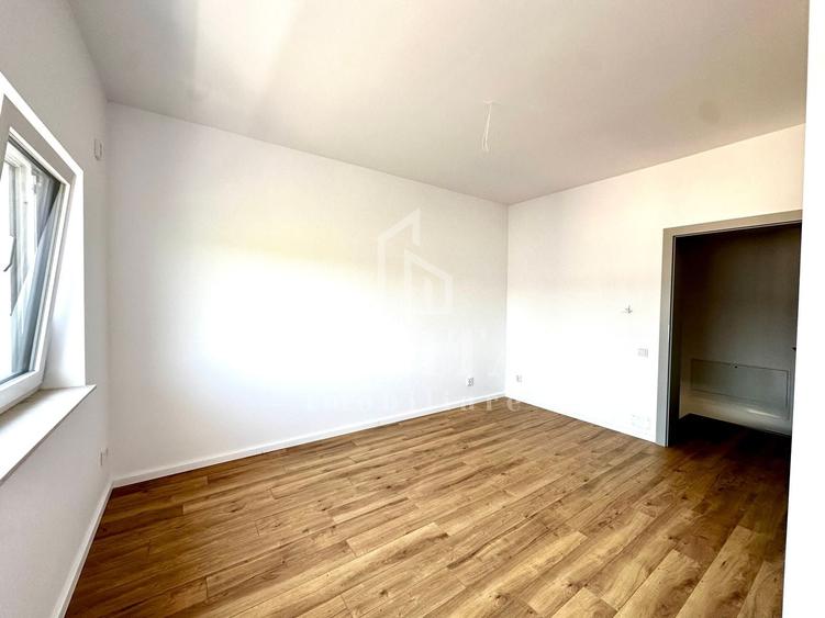 Duplex cu 4 camere cu Canalizare în Florești
