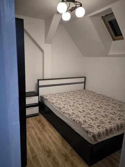 Apartament cu 3 camere semidecomandat, mobilat în Vasile Aaron