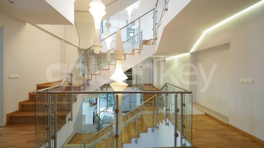 Duplex cu 6 camere cu Canalizare în Băneasa