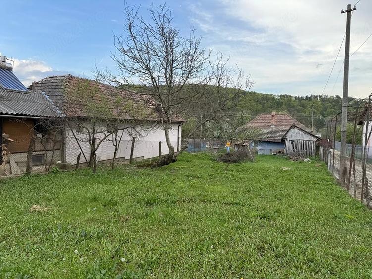 Teren de 570 mp, în Sălătrucel