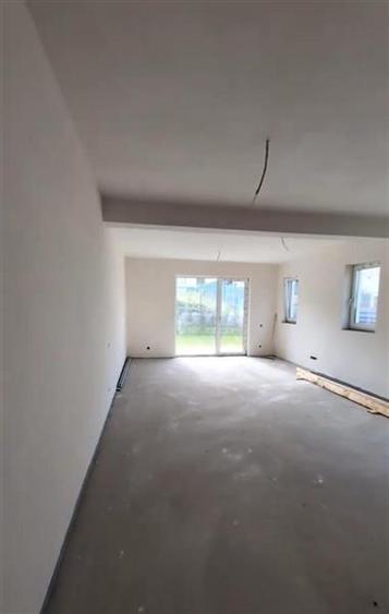 Duplex cu 4 camere cu Canalizare în Mănăștur