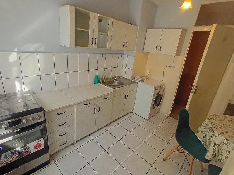 Apartament cu 2 camere semidecomandat în Girocului