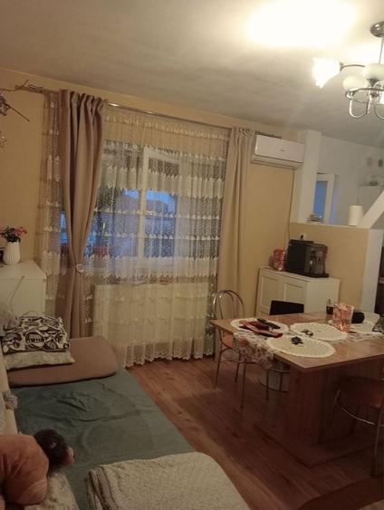 Apartament cu 2 camere semidecomandat în Girocului