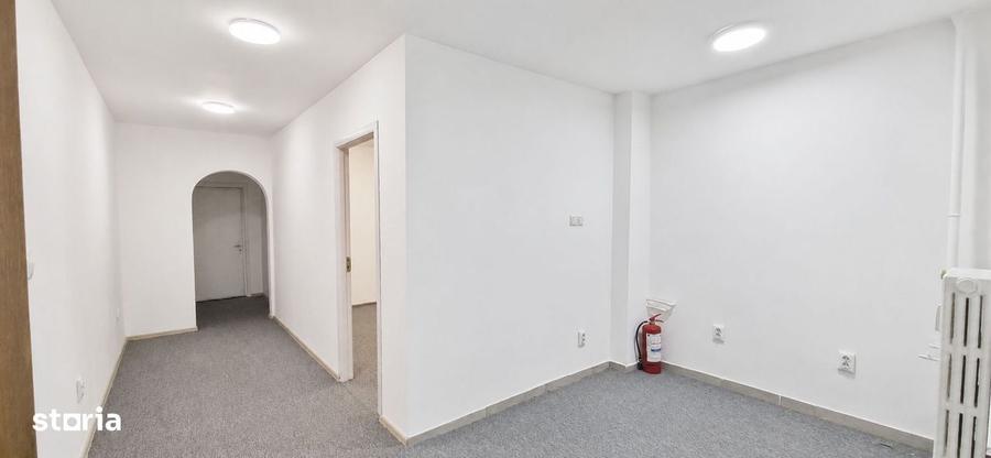 Spațiu comercial, de 32 mp, în Tătărași