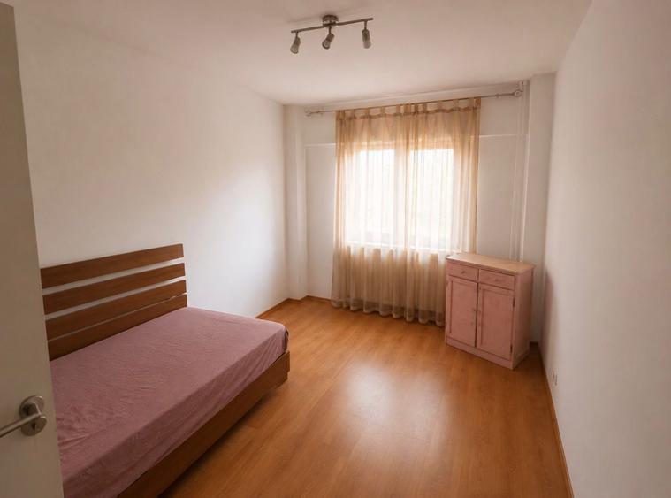 Apartament cu 3 camere decomandat în Ultracentral