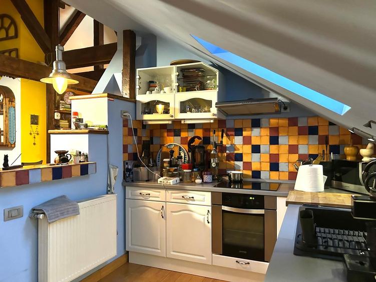 Apartament cu 3 camere decomandat, mobilat în Grădina Icoanei