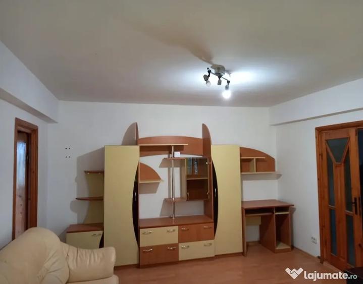 Apartament cu 2 camere semidecomandat în Gară