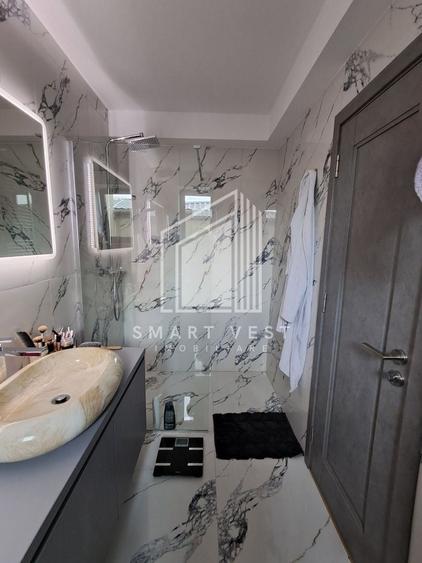 Apartament cu 3 camere decomandat, mobilat în Central