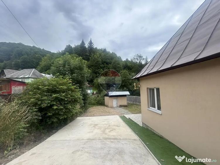 Casă cu 3 camere cu Teren 363 Mp în Central