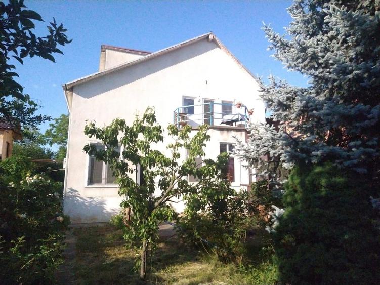Casă cu 22 camere cu Teren 560 Mp în Băneasa
