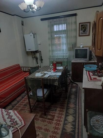 Casă cu Teren 2214 Mp în Central