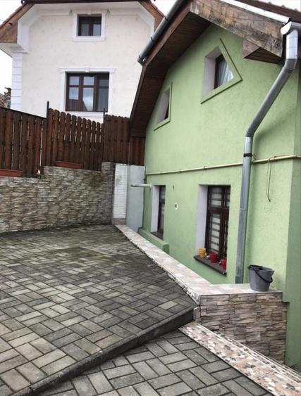 Casă cu 3 camere în Central