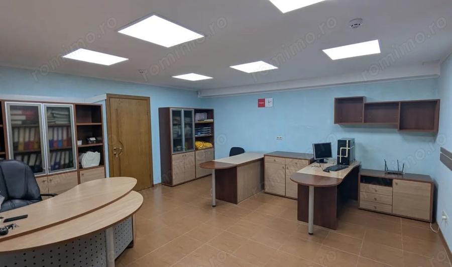 Spațiu comercial, de 60 mp, în Romană