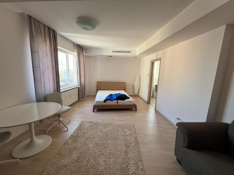 Garsonieră decomandată în Armeneasca