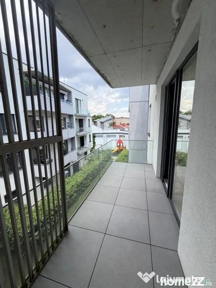 Apartament cu 3 camere decomandat în Parcul Carol