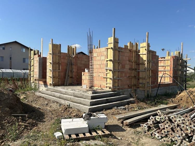 Casă cu 3 camere în Bălăceanca
