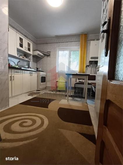 Apartament cu 4 camere în Buzaului