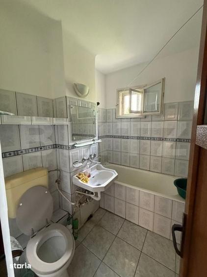 Apartament cu 3 camere semidecomandat în Nord