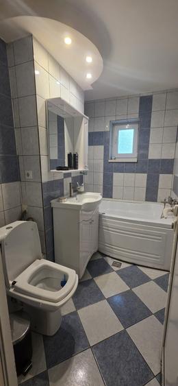 Apartament cu 2 camere decomandat în Târgu Cucu