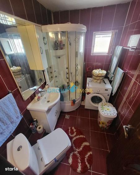 Apartament cu 3 camere decomandat în Narcisa