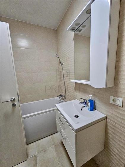 Apartament cu 2 camere decomandat, mobilat în Aradului