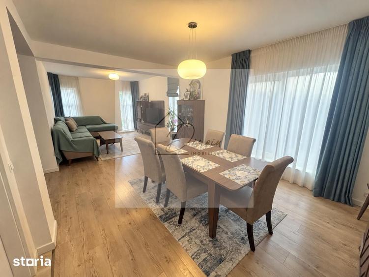 Casă cu 5 camere cu Teren 560 Mp în Corbeanca