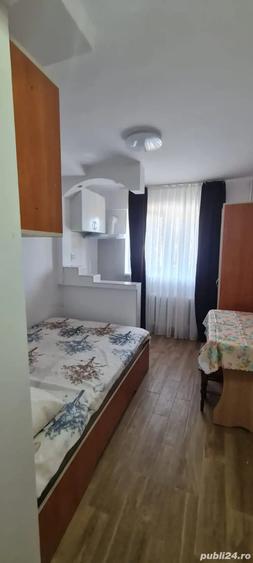 Garsonieră decomandată în Central