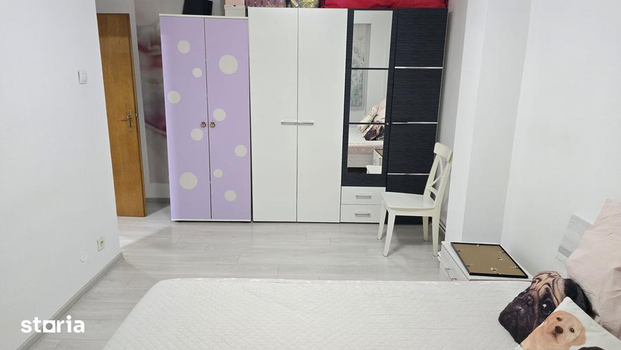 Apartament cu 3 camere decomandat în Mărăști