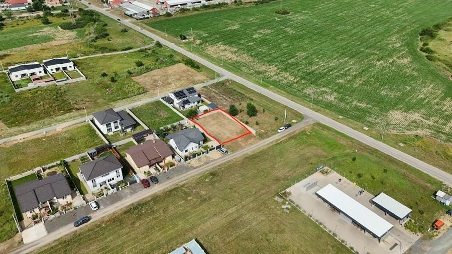 PROPRIETAR- locatie excelenta, fs 20 ml, toate utilitatile, gard de beton 3 laturi - 4