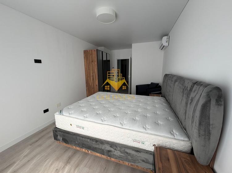 Apartament cu 3 camere semidecomandat în Central