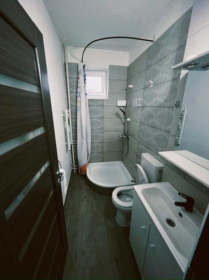 Apartament cu 3 camere decomandat în Nufărul